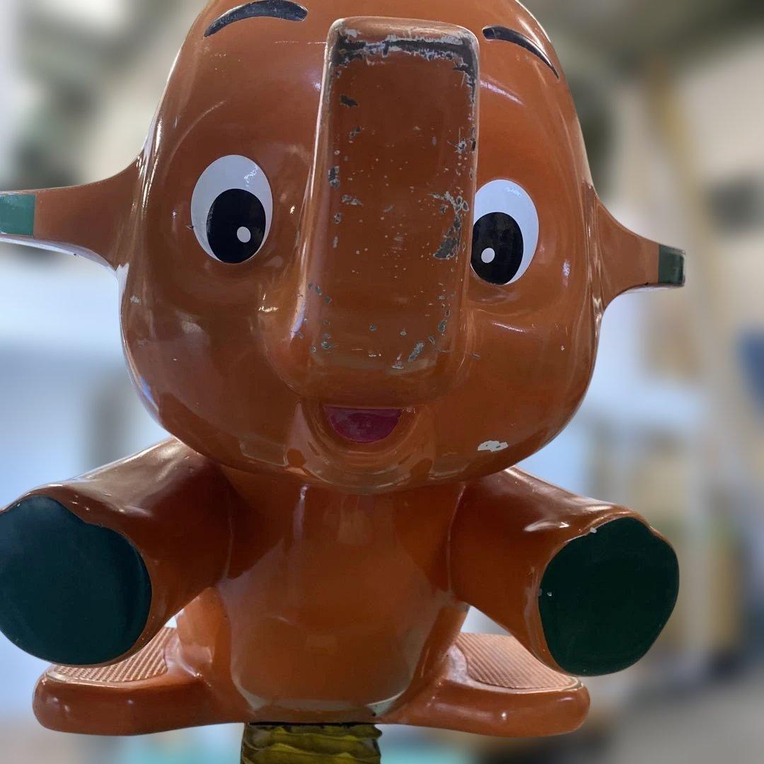 さとちゃんムーバー　サトウ製薬 ゾウ型遊具 オレンジ　動きます！歌います！