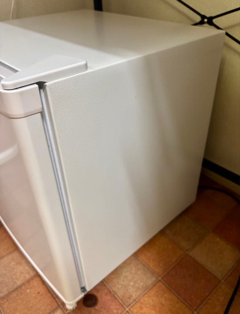 山善YAMAZEN 31L 小型冷凍庫 コンパクト セカンド 一人暮らしホワイト