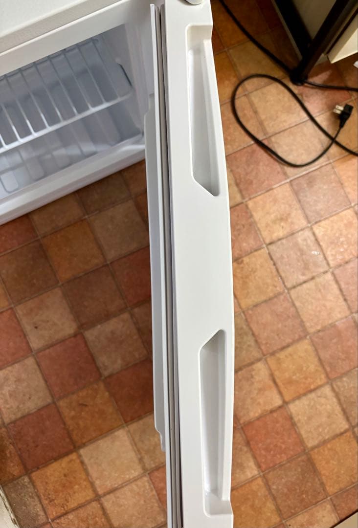 山善YAMAZEN 31L 小型冷凍庫 コンパクト セカンド 一人暮らしホワイト