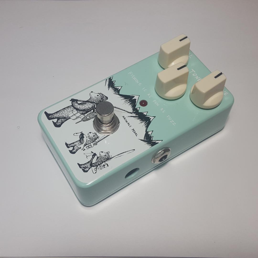ギター ANIMALS PEDAL FISHING IS AS FUN AS FUZZ