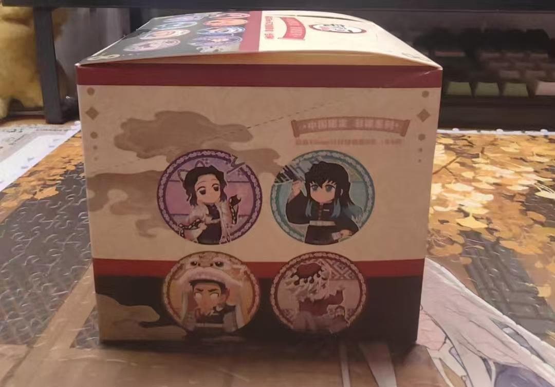 ✳︎RIRI＊ページ 鬼滅の刃 中国限定グッズ 缶バッジ A