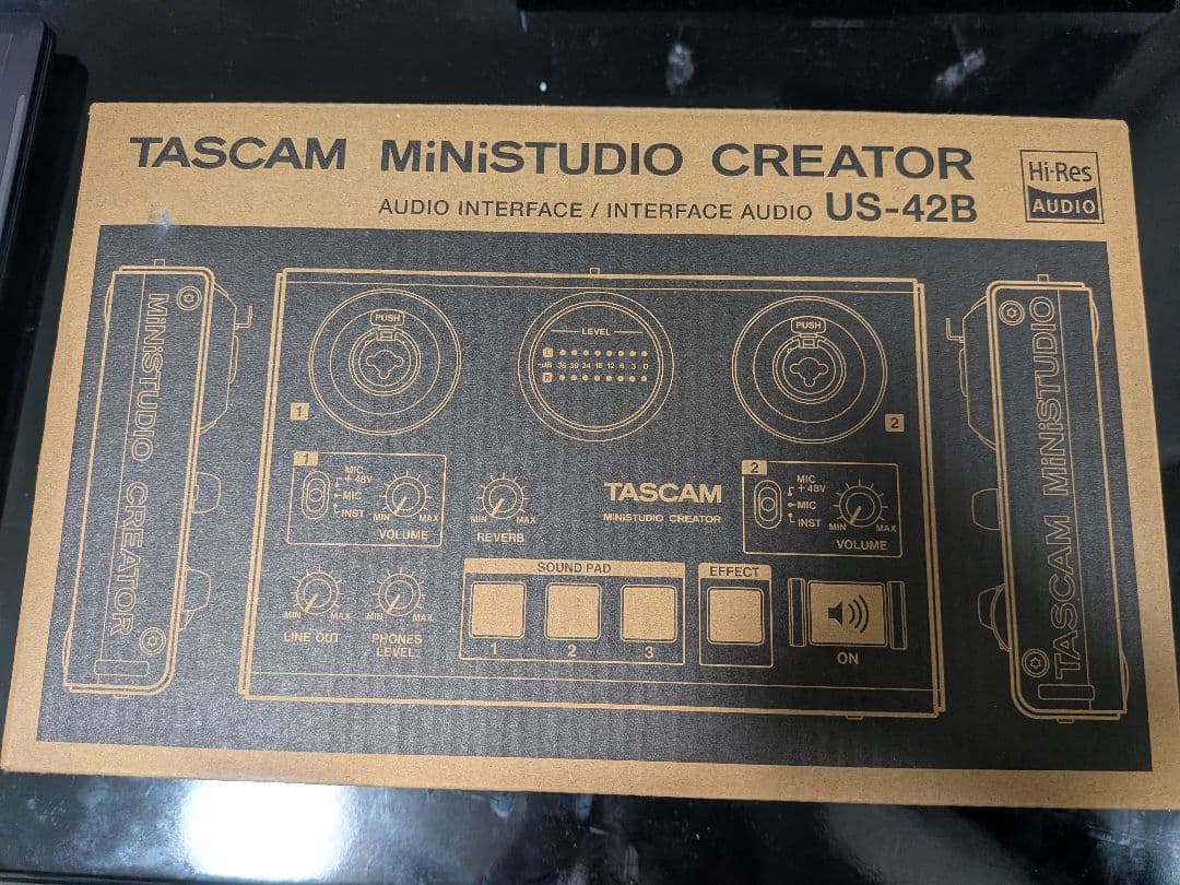 【未使用】TASCAM MiNiSTUDIO CREATOR US-42B