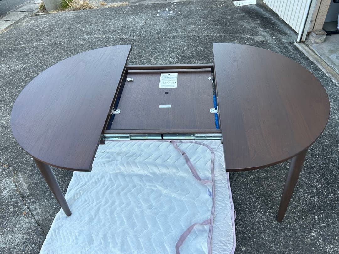 CondeHouse RUNT OM チェア 2023年製　テーブルセット