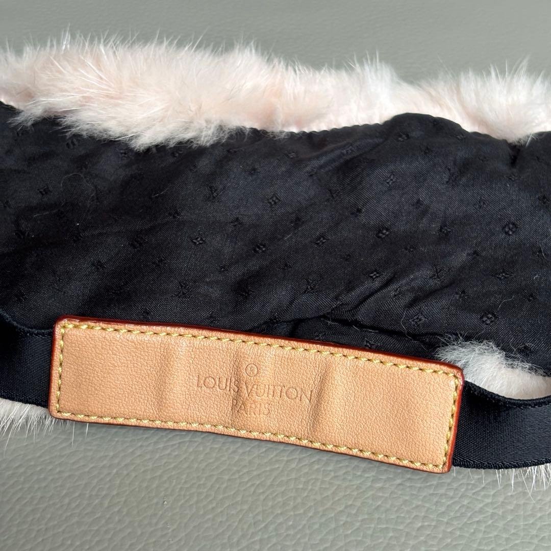 Louis Vuitton ルイヴィトン アイマスク ファー pink ピンク