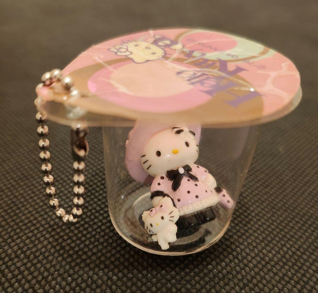 2006年製 ハローキティ & チャーミーキティ カップ入り マスコット