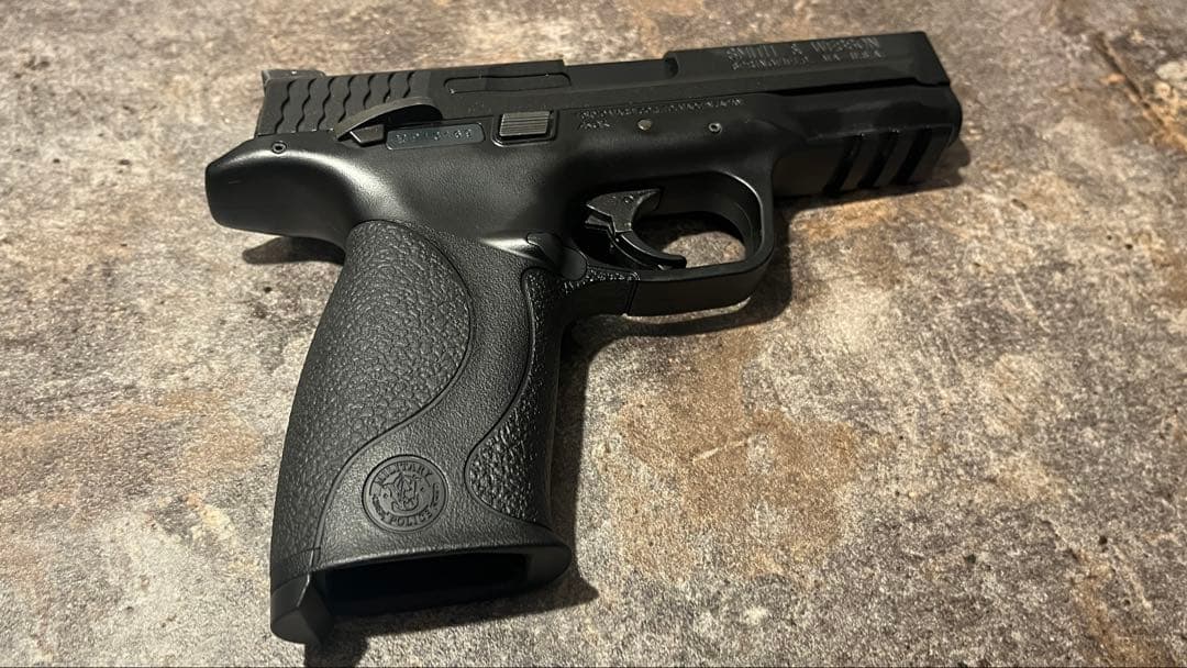 東京マルイ製ガスブローバックハンドガン　M&P9 ガスガン