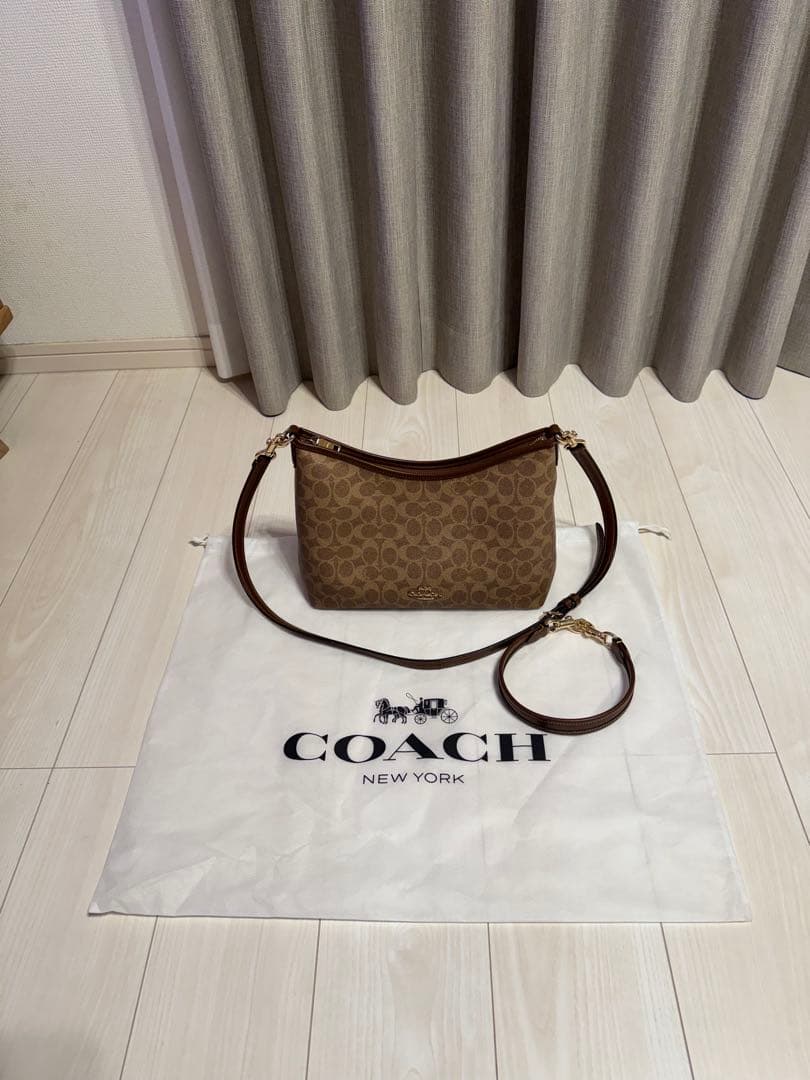 COACH コーチ、ロゴプリント ショルダーバッグ、ハンドバッグ