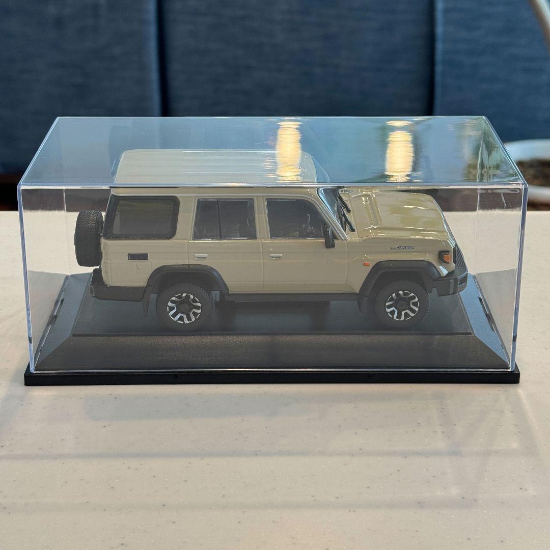 トヨタ ランドクルーザー70 ミニカー ディーラー特注品 (箱なし) おまけ付き