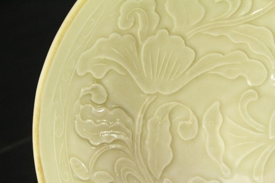 中国美術 白磁 花紋 碗(HA519)