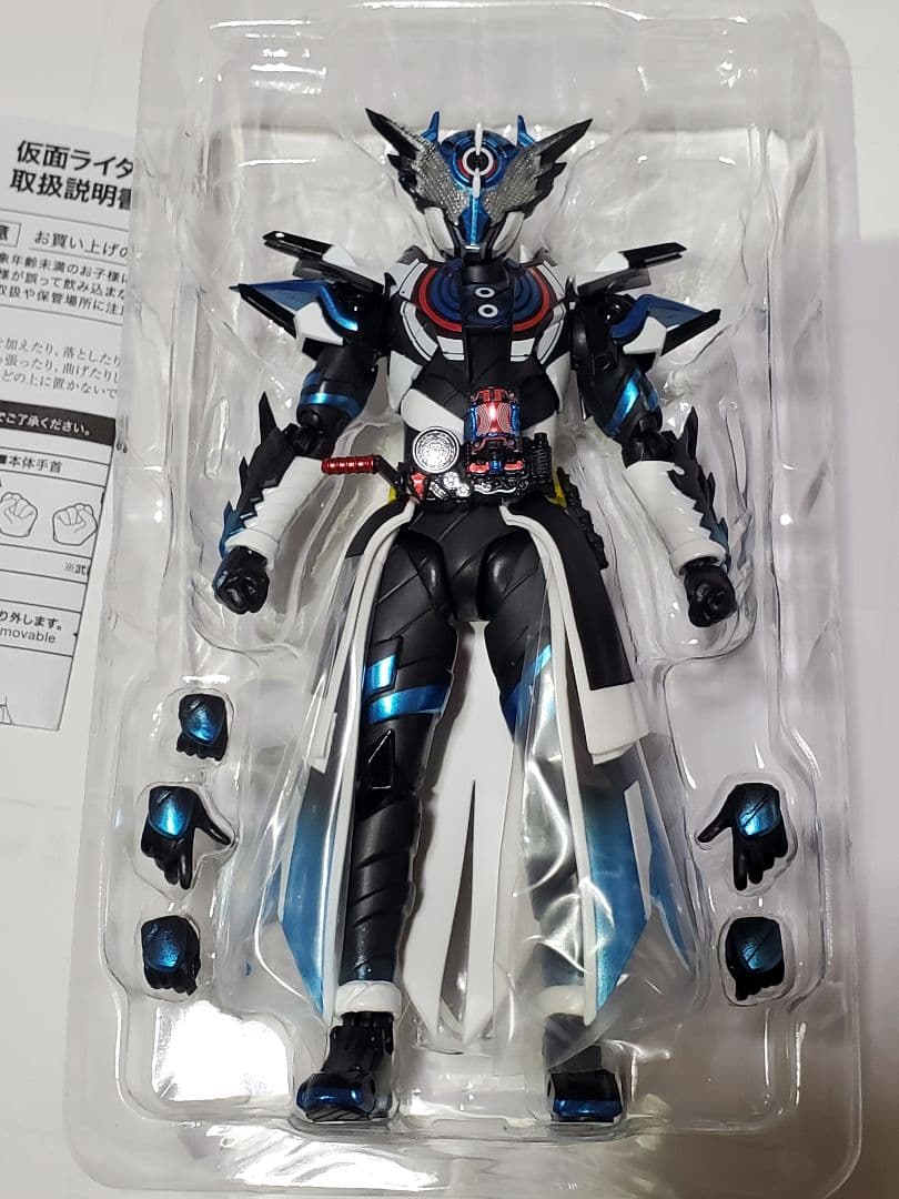 【美品】S.H.Figuarts 仮面ライダー クローズエボル フィギュアーツ