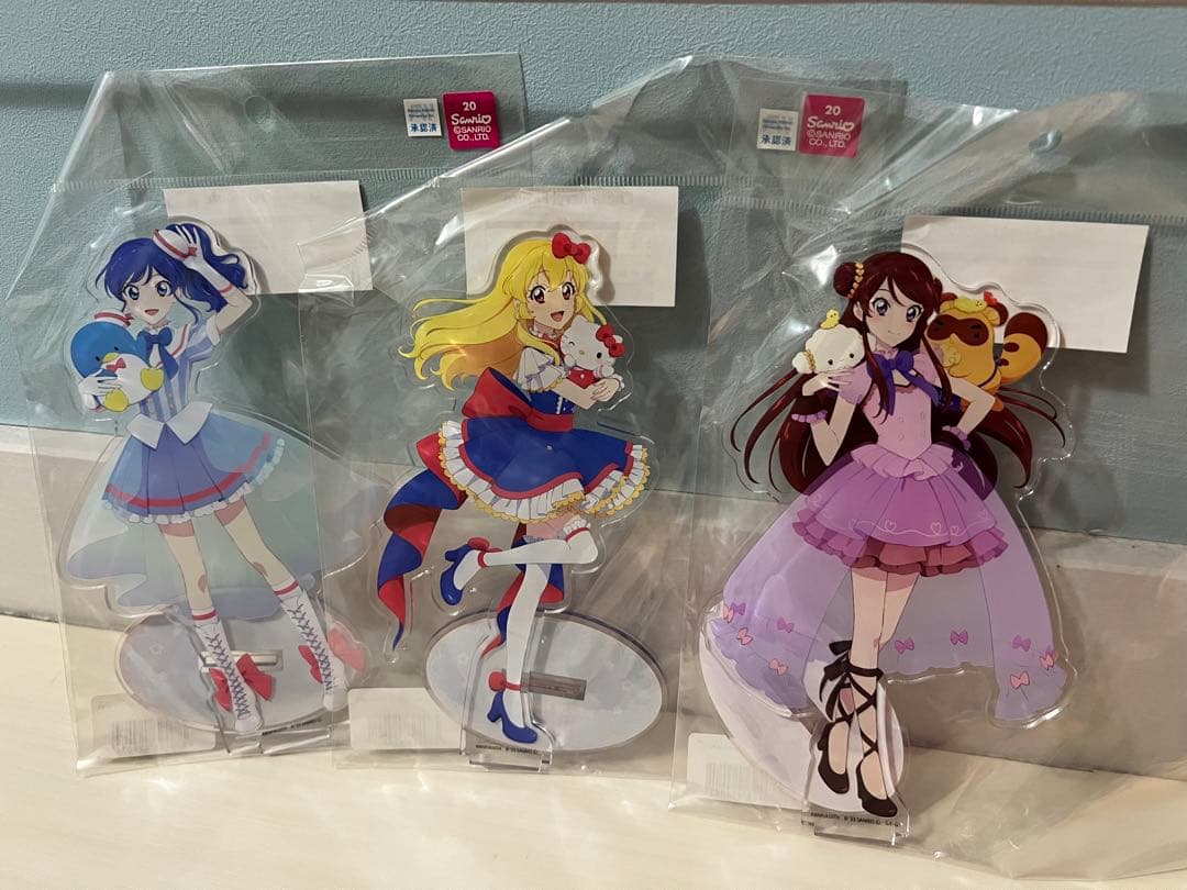 アイカツ サンリオクリアポスター アイカツ サンリオ アクリルスタンド