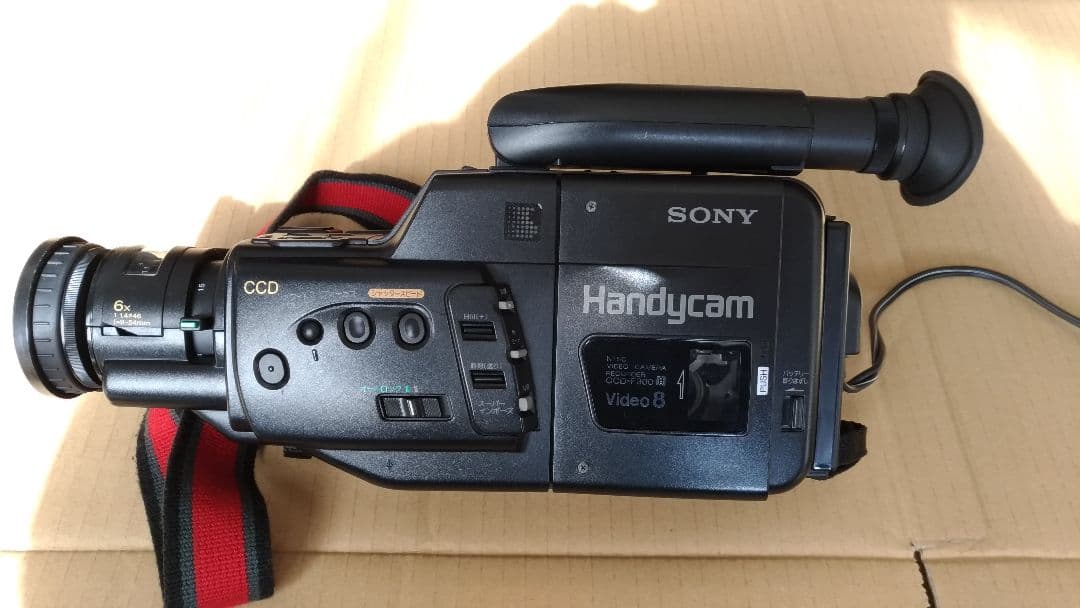 ソニー HDV CCD-F300 video8本体のみ