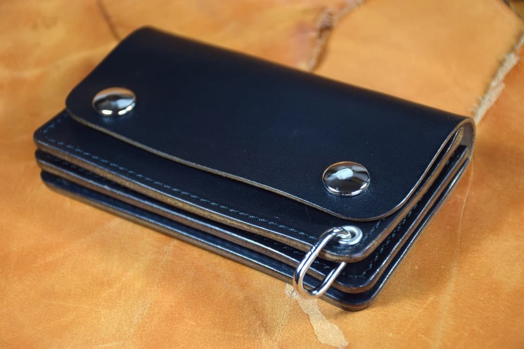 MARYAM社　ホースバット ミニ財布　小銭入れ　　馬革　黒　茶芯