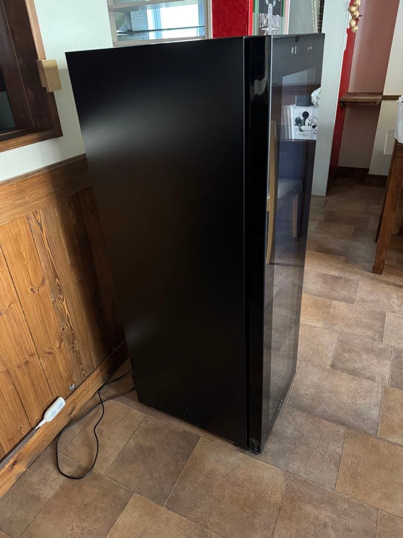 【美品ワインセラー】上下2室個別温度設定フォルスタージャパFJN-105G BK