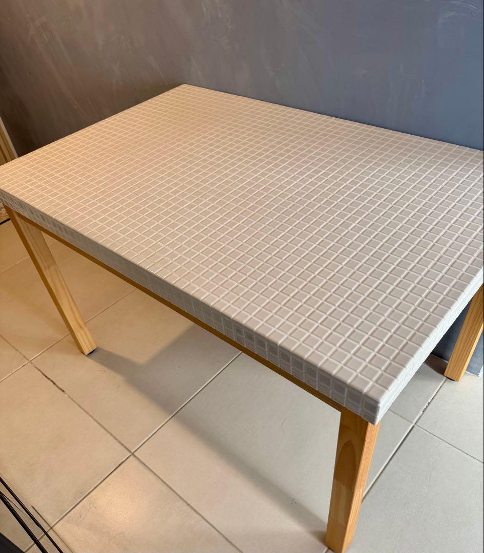 モモナチュラル　タイルダイニングテーブル