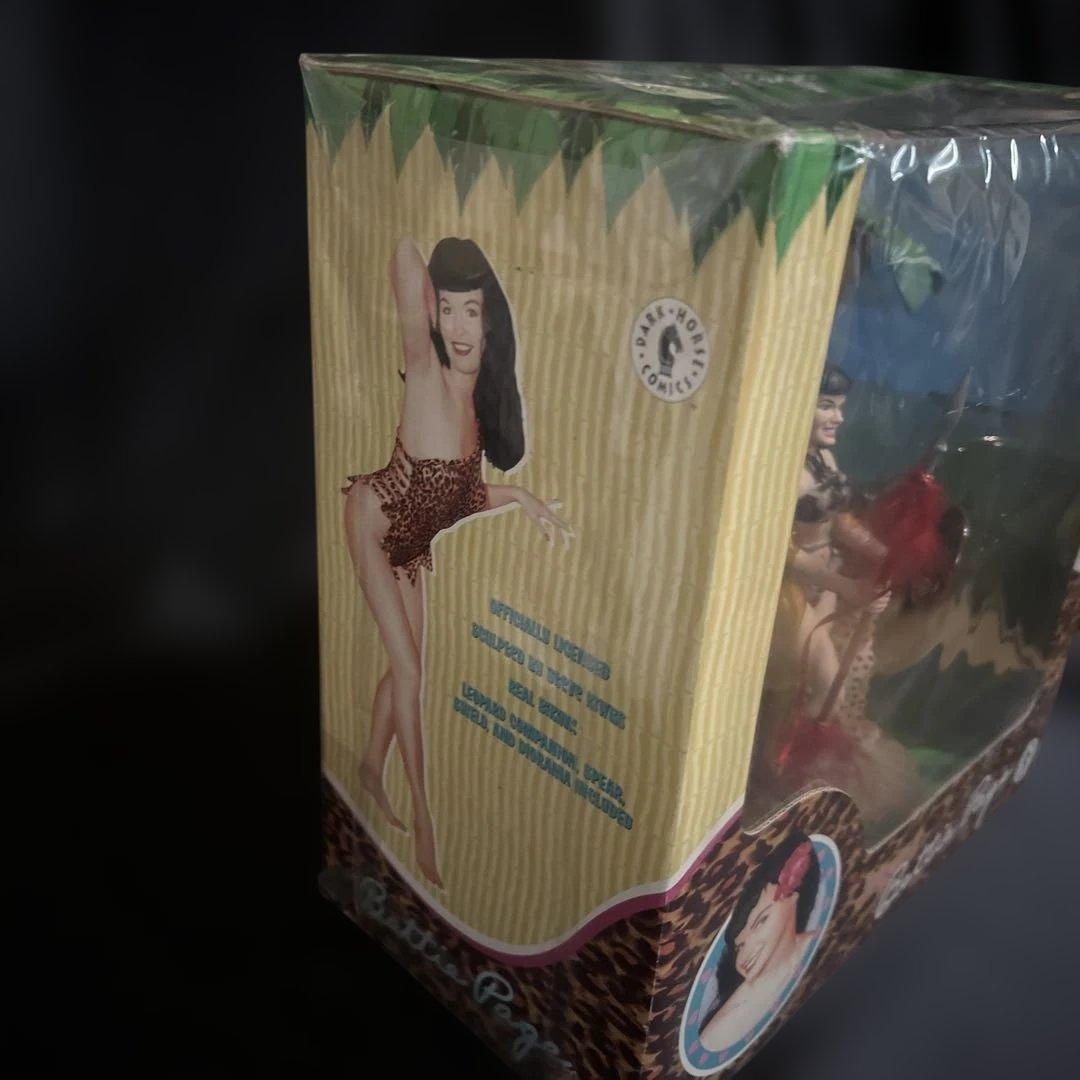 ベティペイジ　フィギュア　ポッシブルフィギュア　入手困難　激レア　貴重