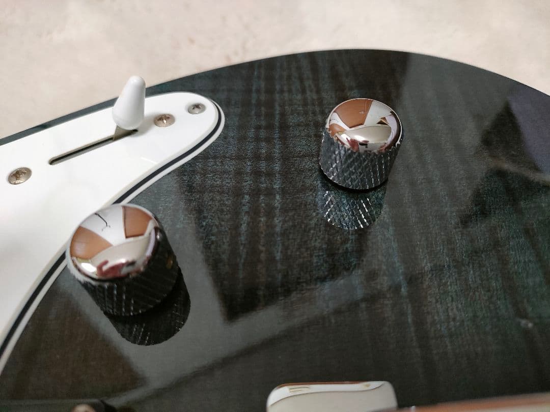 ほぼ新品YAMAHA PACIFICA PAC212VFMブラック（ケース付）