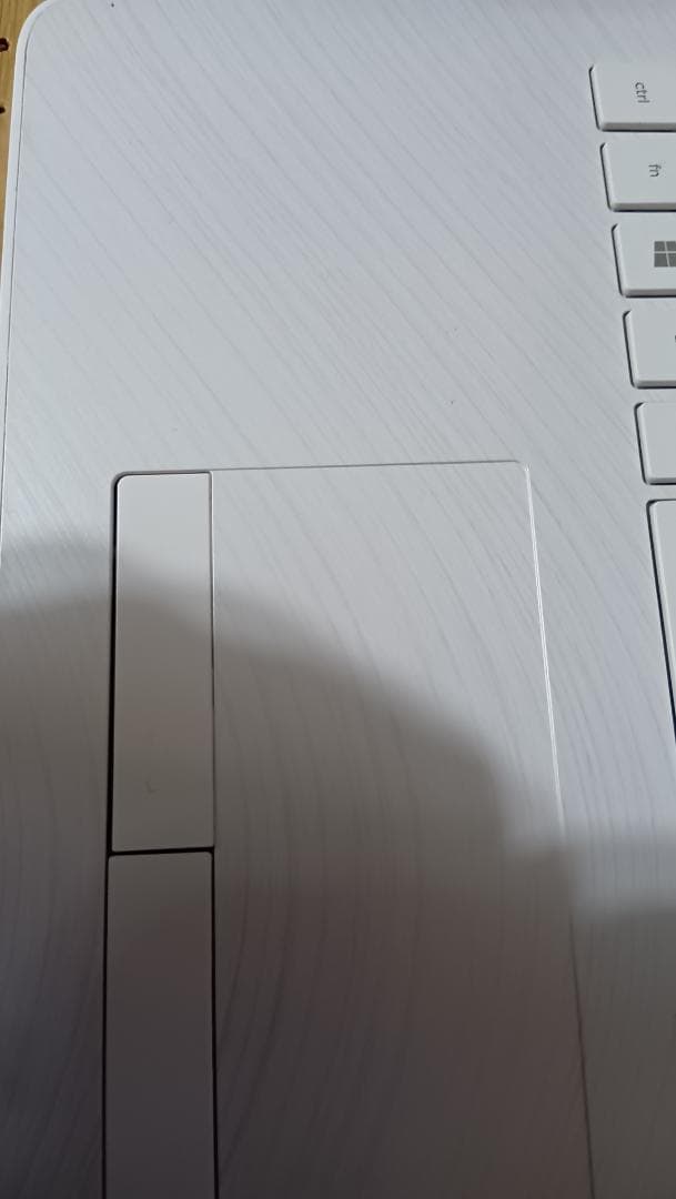 hp 15-bs010TU 7世代i5 マーブル調パームレスト④