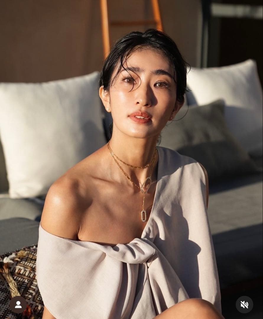 nala Linen like balloon tops ブラック4way