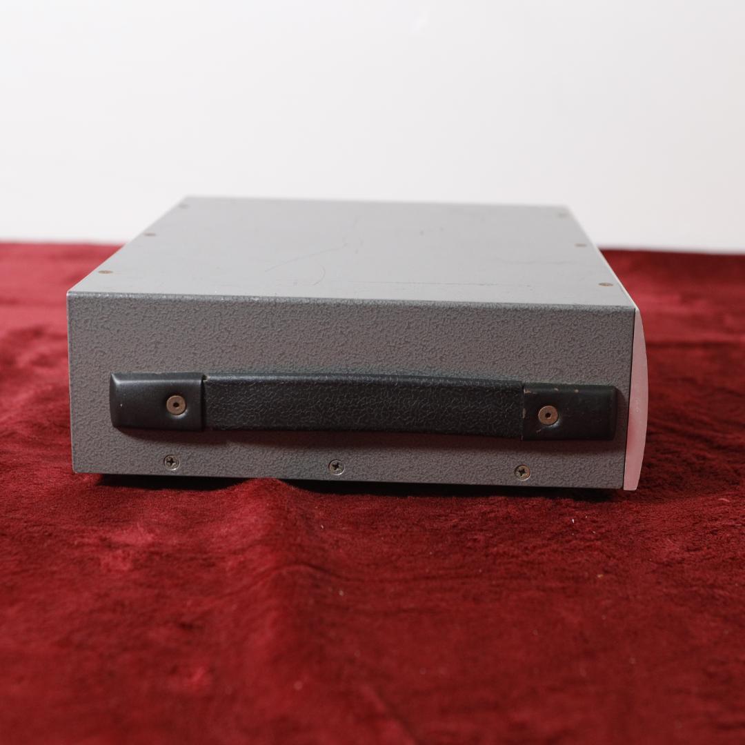 8759】 AMPEG PORTABASS 250 小型アンプヘッド