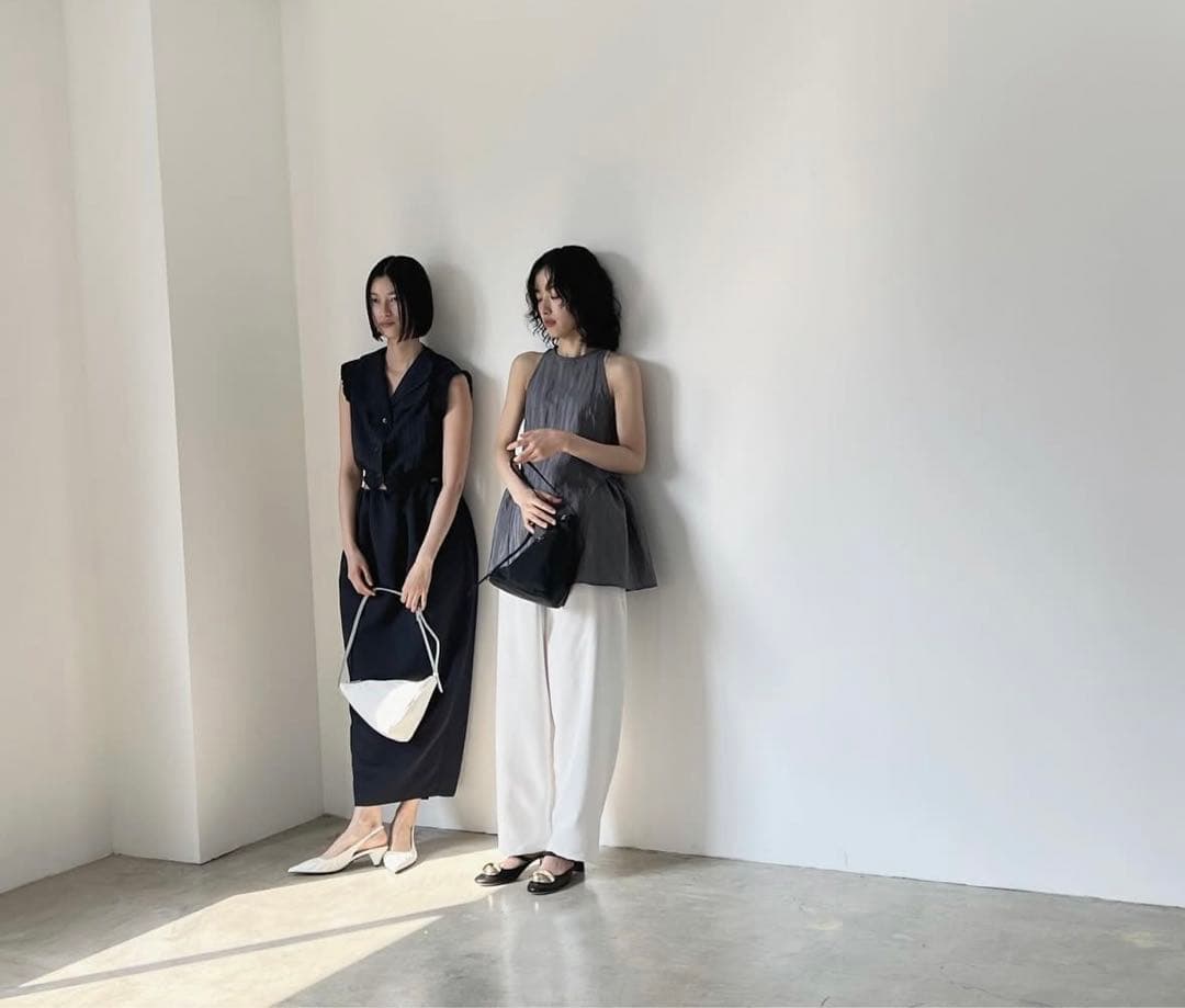 MEER. トライアングルバッグ ブラック