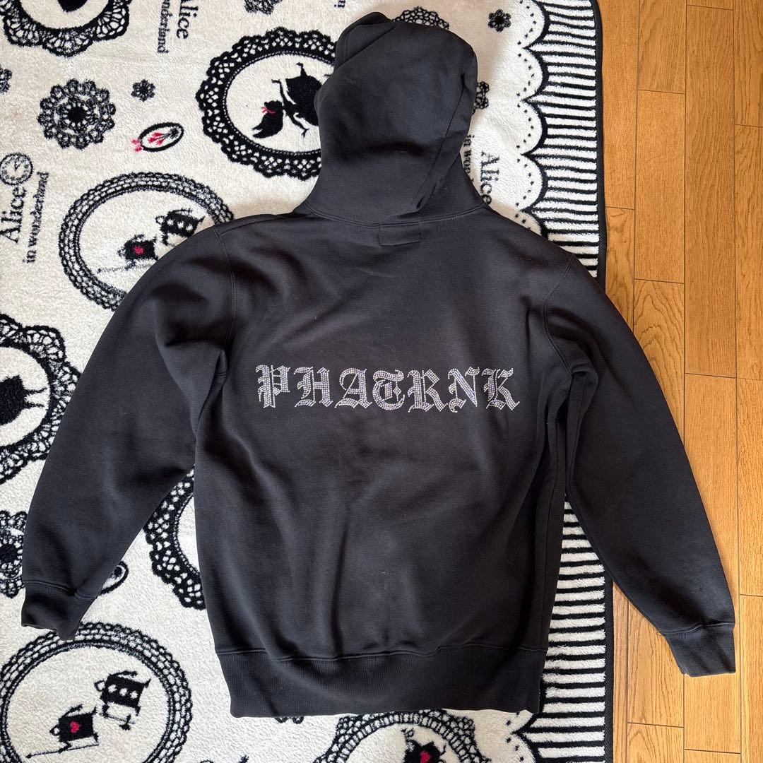 最終値下げ完売品✨️正規品✨️ファットランク ラインストーンロゴパーカー