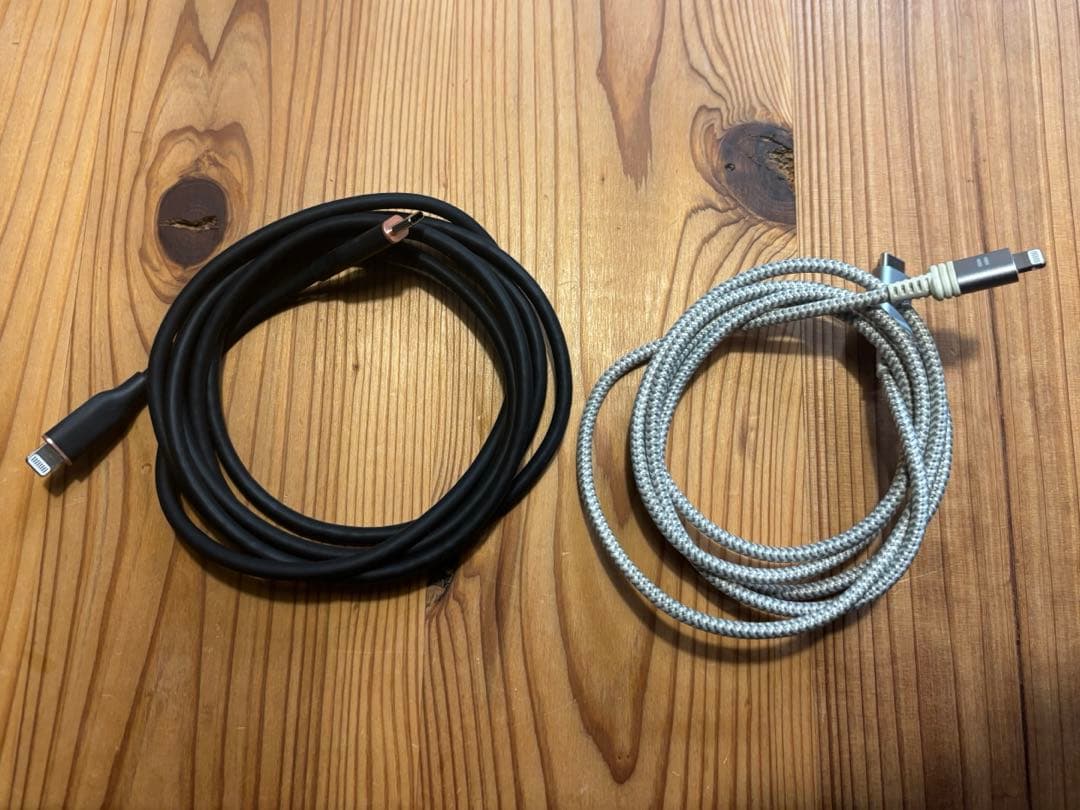 Magic Trackpad2 +c to lightning充電ケーブル2本