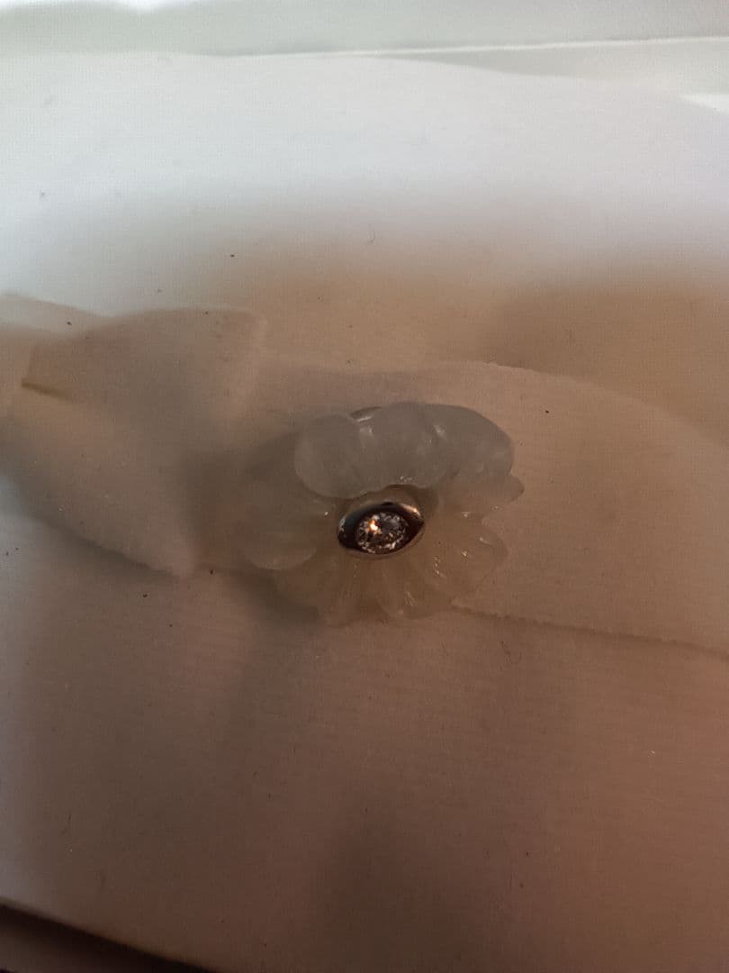 QUEENジュエリー 750 エレガントな白い花のダイヤモンド装飾装飾ピアス