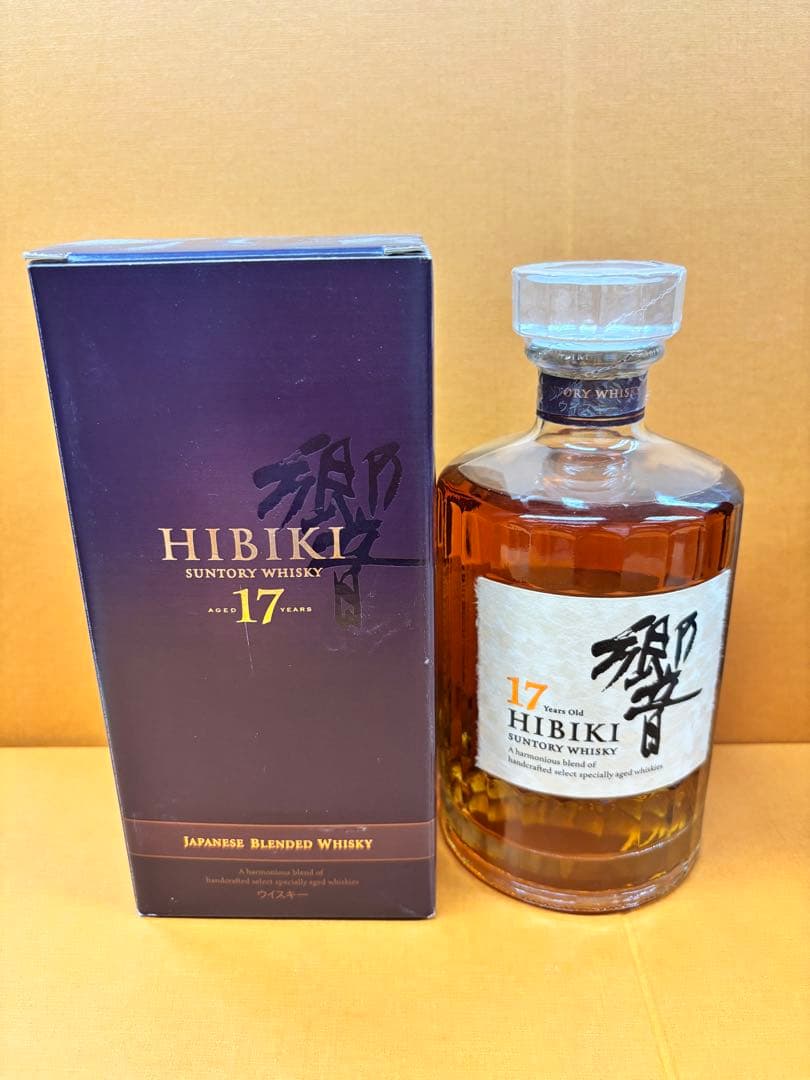 未開栓 サントリ一 響17年 古酒700ml 43% 箱付 未開栓 サントリ一 響17年 古酒700ml 43% 箱なし