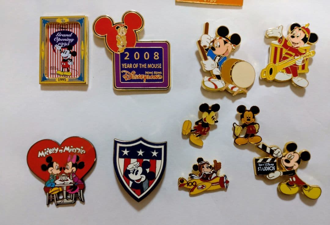 ミッキーマウス ピンバッジ コレクション