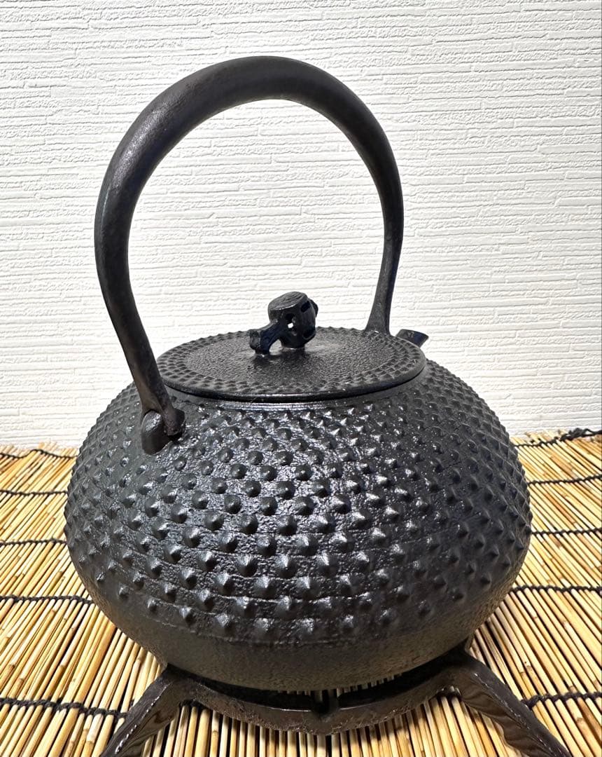 未使用品　南部成龍堂鋳造所　斎峰　及川光正造　大アラレ　南部鉄瓶　南部鉄器