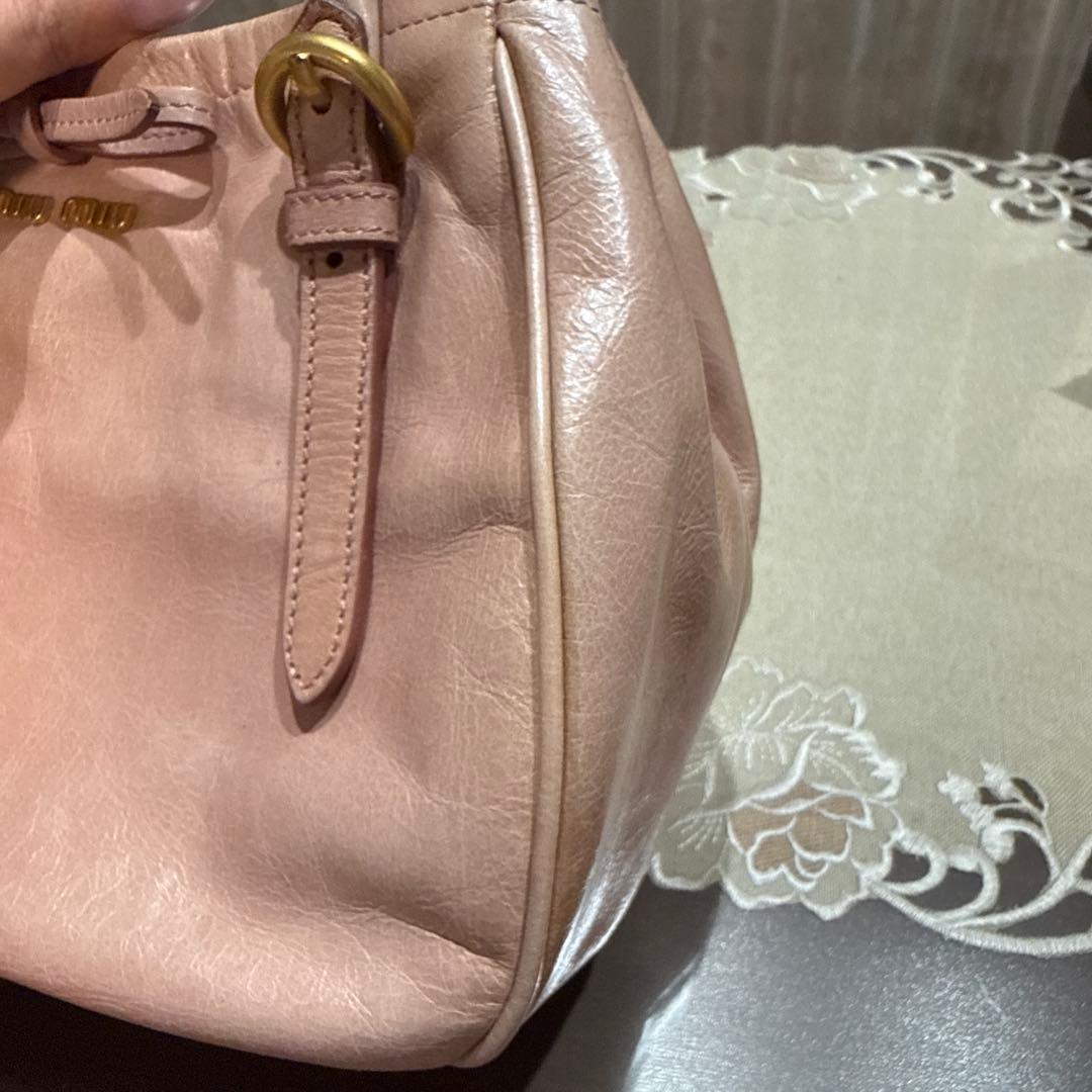 miu miu ピンク ハンドバッグ