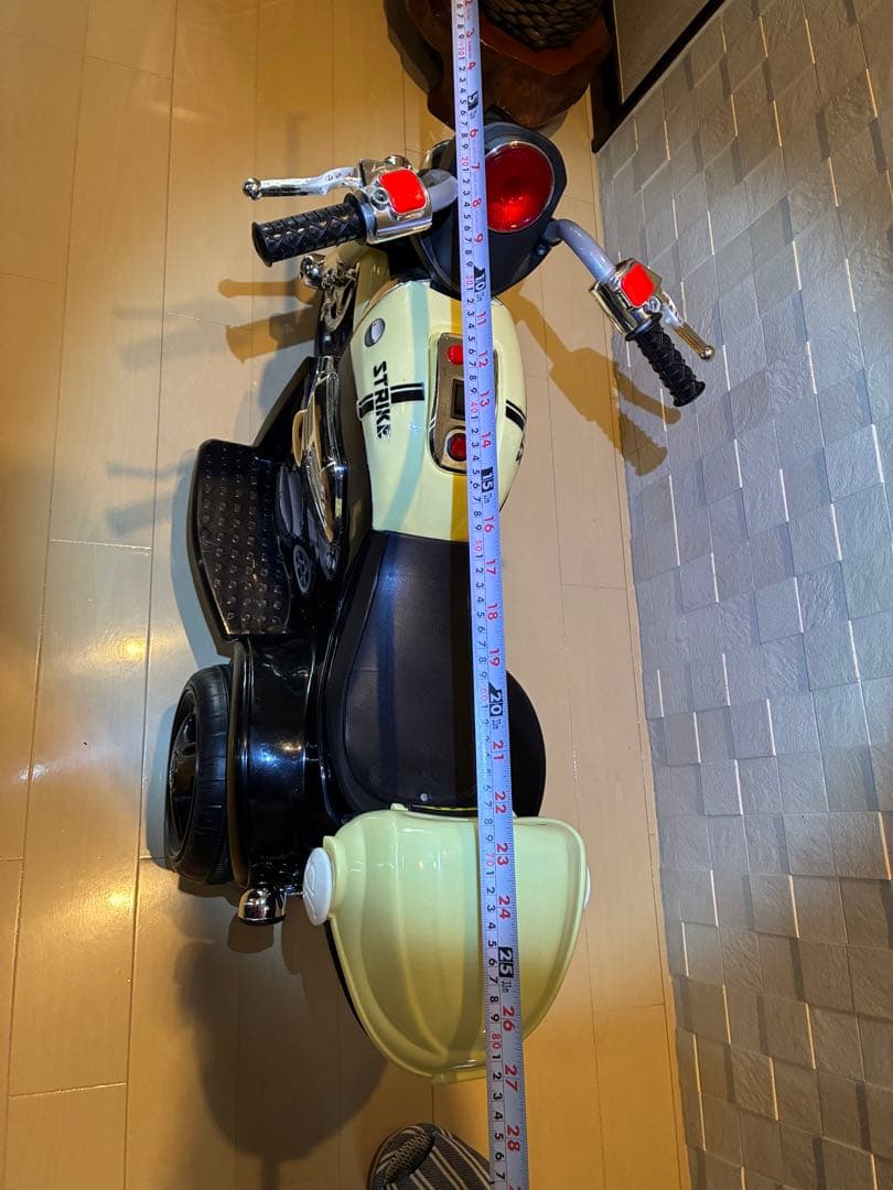 AMG バイクと車のセット LEDライト付き