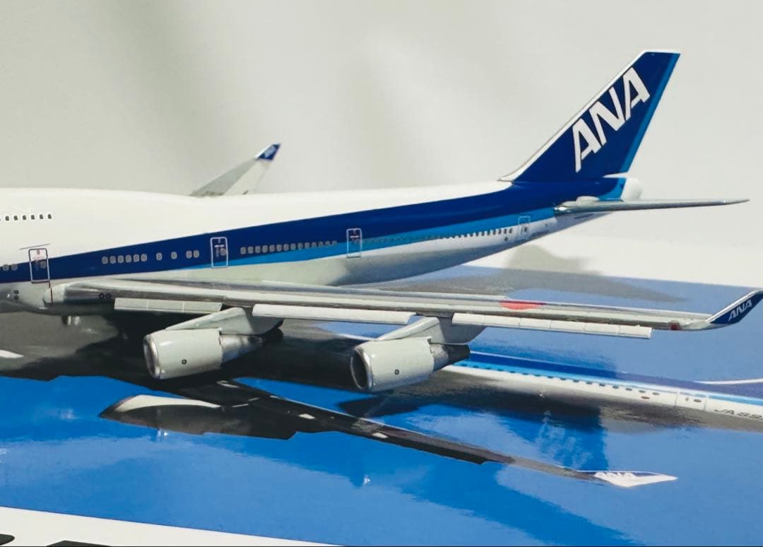 全日空商事 1/400 ANA 747-400 フラップダウンNH40059 - メルカリ