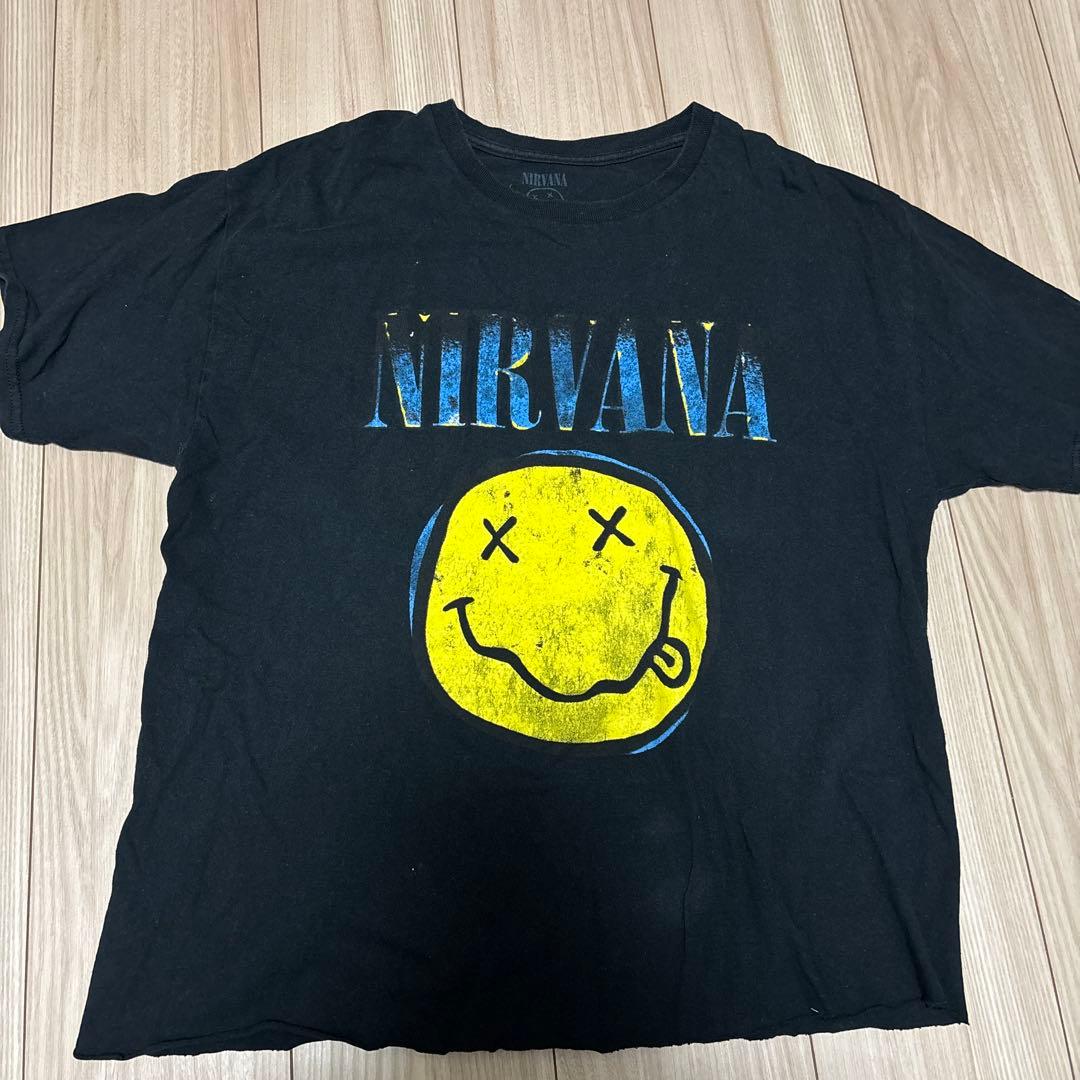 希少モデル NIRVANA スマイリーフェイス Tシャツ ブラック - メルカリ