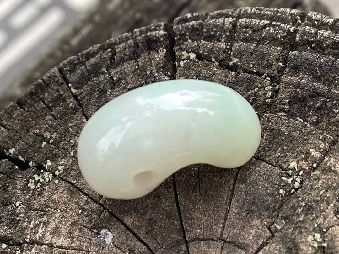 ✳極上材料使用‼️ 氷*糸魚川翡翠勾玉 神様と通じる縁起物お守り 鑑別