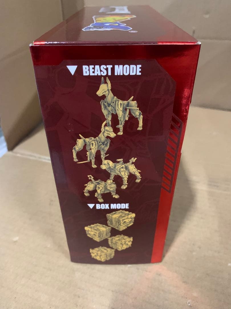 BOTCON限定品「犬の四体セット」変形おもちゃ 四体のロボットは合体可能