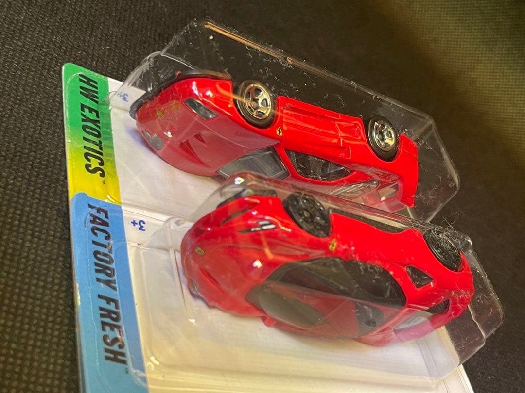 日本未発売 ホットウィール フェラーリ FERRARI ⚫︎F40 ⚫︎SF90