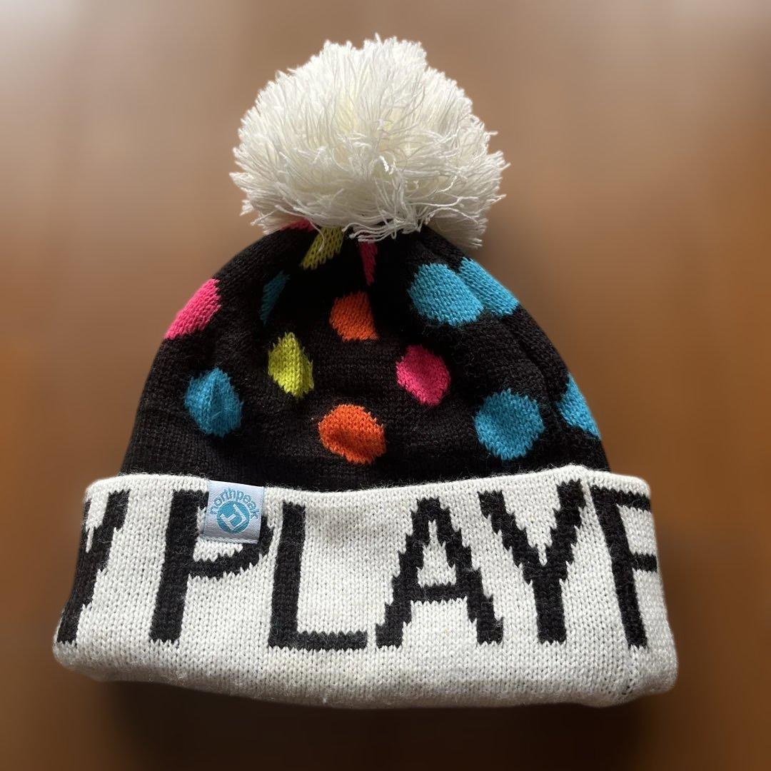 カラフルドット ポンポン付きニット帽 - メルカリ