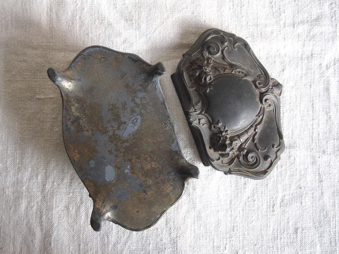 ヴィクトリアン様式アールヌーヴォー ピューター宝石箱 ジュエリー