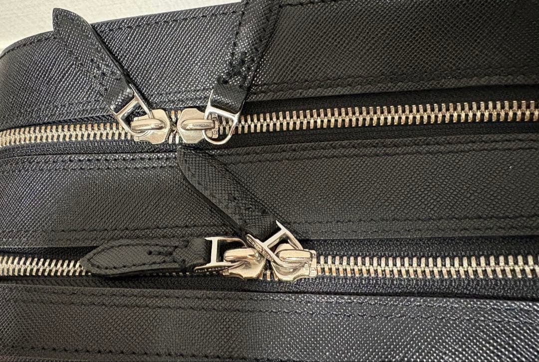 【美品】ペッレモルビダ　ブリーフバッグ （２室タイプ）