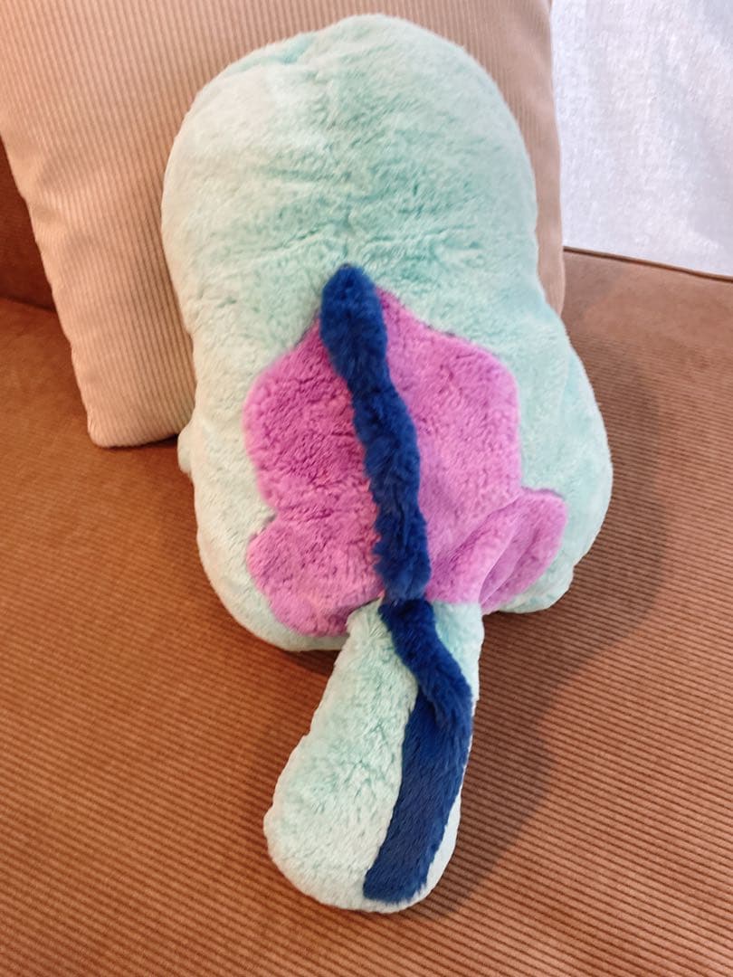 明日から送料分値上げします 【ほぼ未使用】ふわふわ抱きぬいぐるみ　ヌオー