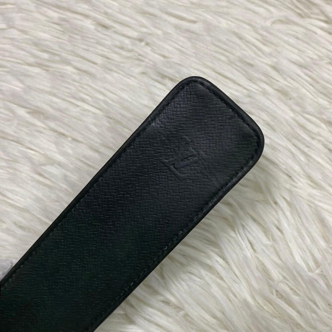 LOUIS VUITTON ルイ・ヴィトンペンケースタイガ深緑