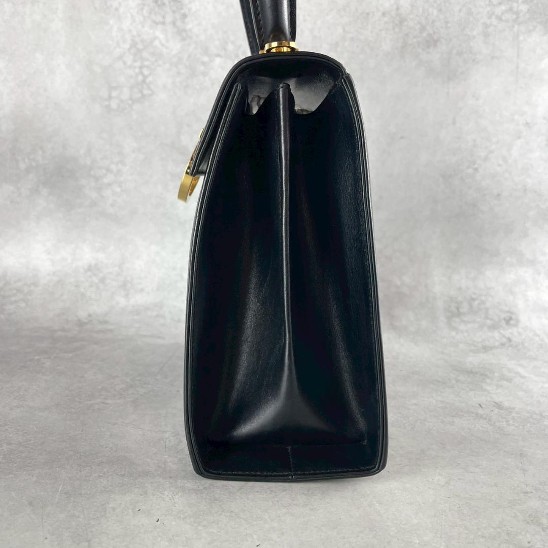 美品✨サルヴァトーレ フェラガモ ガンチーニ レザー ハンドバッグ ブラック 黒