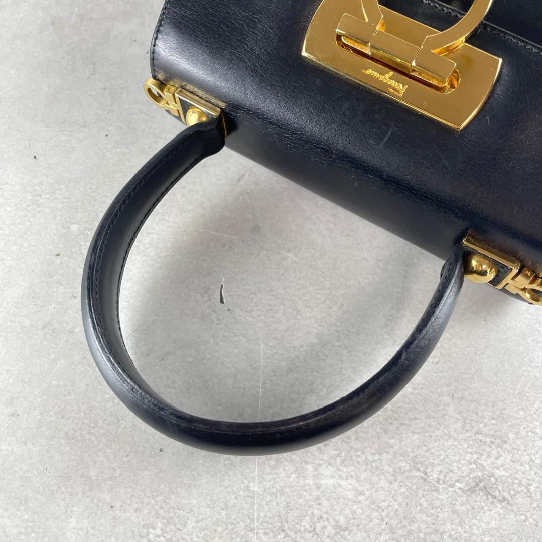 美品✨サルヴァトーレ フェラガモ ガンチーニ レザー ハンドバッグ ブラック 黒