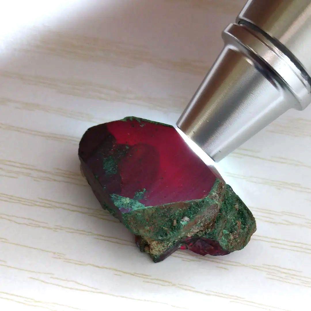 赤銅鉱 （キュプライト） 宝石質 鉱物標本 - メルカリ