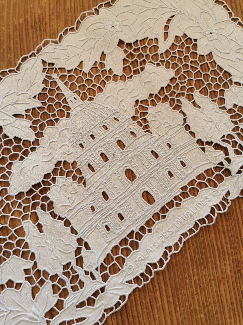 アンティークレース刺繍クロス アンヴァリッド フランス傷兵院