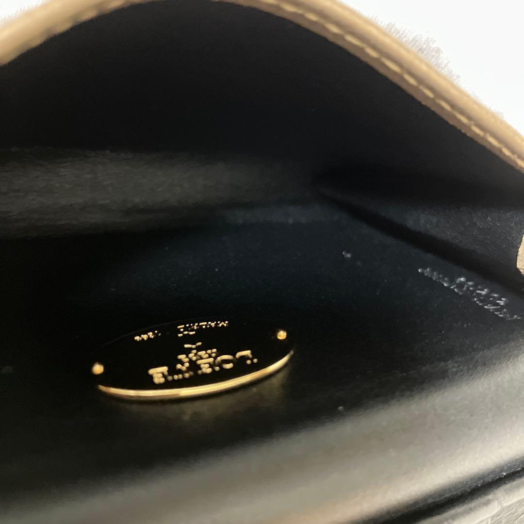 LOEWE（ロエベ）上品なゴールド×ブラック コンパクトウォレット カードケース