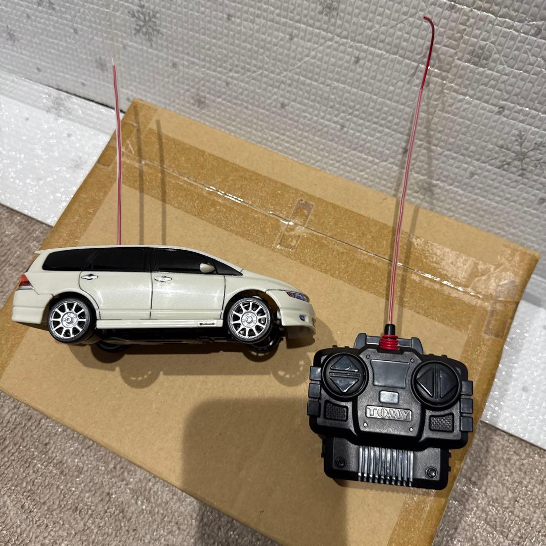 TOMY Honda Odyssey ラジコンカー - メルカリ