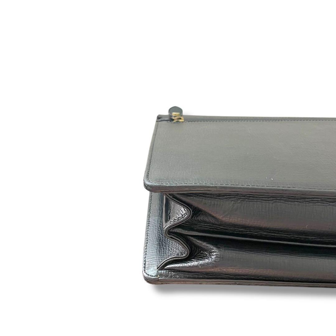 BURBERRY バーバリー　ビジネスバッグ 黒 オールレザー フラップ 金具
